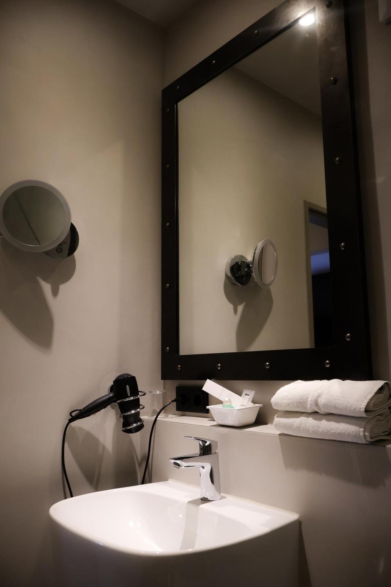 Alexxanders Hotel & Boardinghouse, Restaurant Кемниц Стая снимка