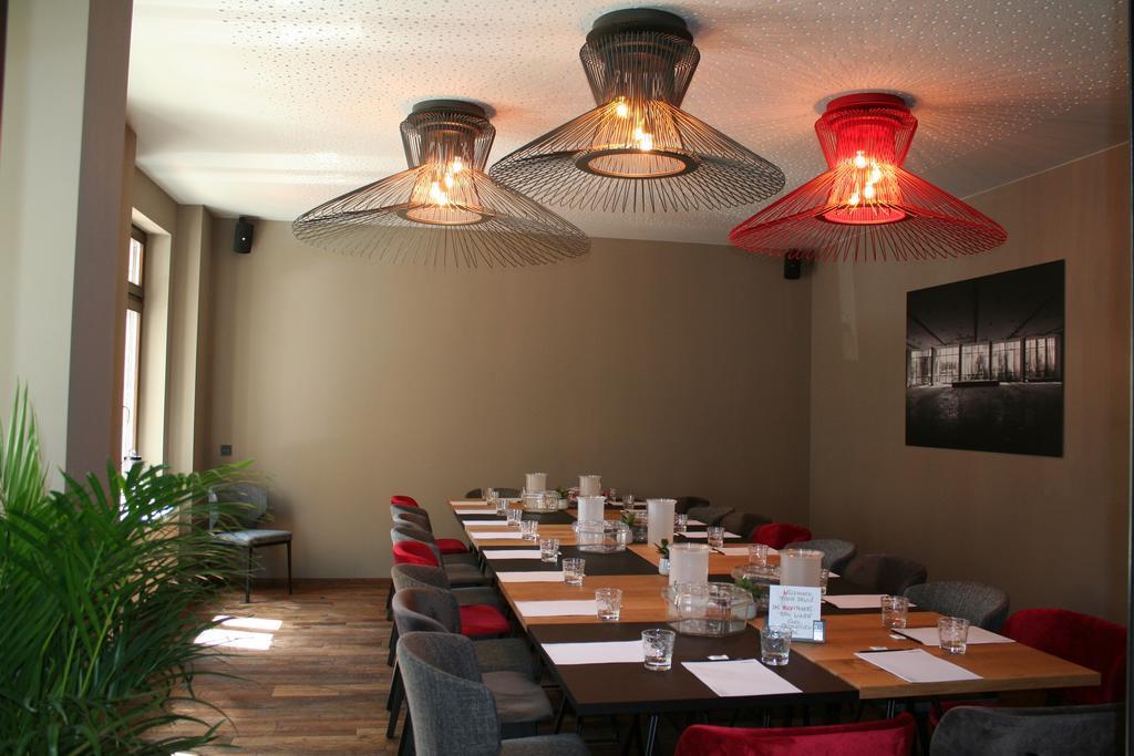 Alexxanders Hotel & Boardinghouse, Restaurant Кемниц Екстериор снимка