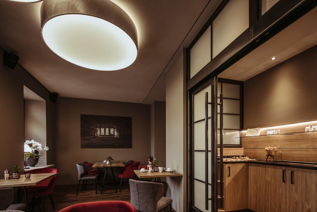 Alexxanders Hotel & Boardinghouse, Restaurant Кемниц Екстериор снимка
