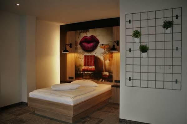 Alexxanders Hotel & Boardinghouse, Restaurant Кемниц Екстериор снимка